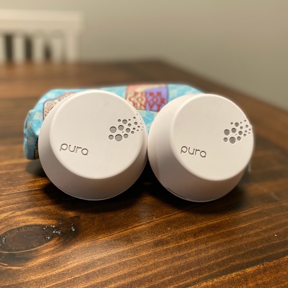 TWO Pura Smart Home Fragrance Diffusers + 4 Scents - Picture 1 of 13